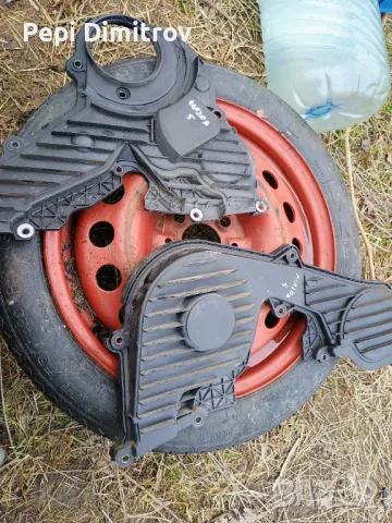 Горен и долен капак Капак ангренажен ремък горен за Мазда 5.RF7J10510.