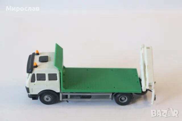 KIBRI H0 1/87 MERCEDES АВТО КРАН КАМИОН КРАН МОДЕЛ КОЛИЧКА, снимка 2 - Колекции - 49774582