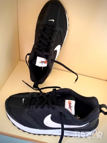 Дамски Nike W AIR MAX DAWN NN — 38 номер, снимка 3 - Маратонки - 53486004