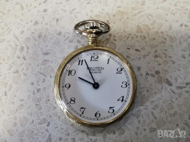 малък джобен NEWTON 
