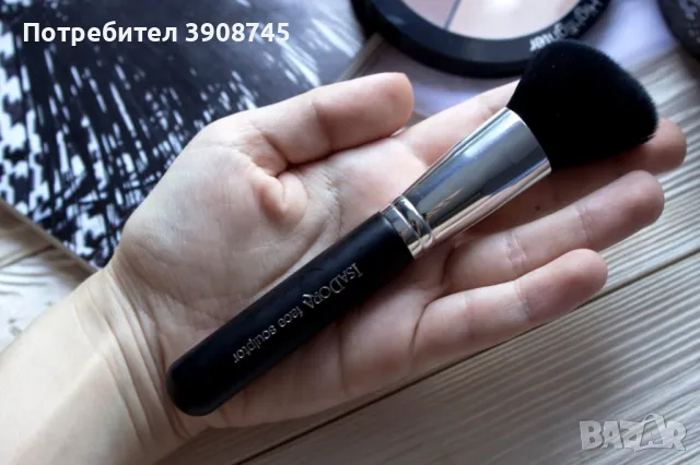 Четка за контуриране  Isadora, Face Sculptor Brush, снимка 3 - Други - 47270344