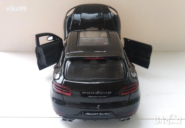 Метална количка Bburago Porsche Macan Мащаб 1:24, снимка 4 - Колекции - 53257821