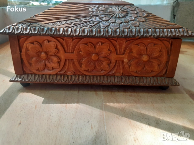 Антикварна музикална дървена кутия Шварцвалд - дърворезба, снимка 2 - Антикварни и старинни предмети - 53275306