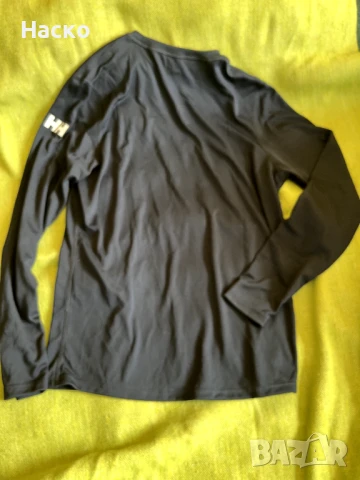 Нови спортни ветровки, тениски, термо, фитнес ръкавици,чанта за кръст Helly hansen,Under Armour, снимка 14 - Спортна екипировка - 50599212