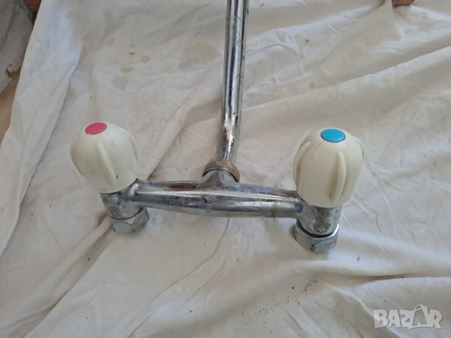 Стенен смесител /батерия/ за мивка двуръкохватков , снимка 3 - ВИК - 50951378