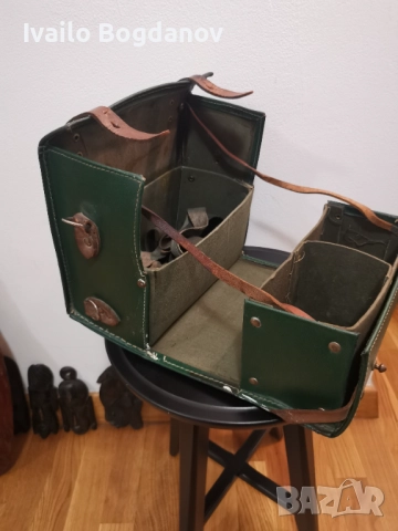 Стара военна чанта за първа помощ, снимка 4 - Антикварни и старинни предмети - 52503952