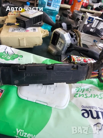 Държач за кабели / окабеляване на превключвателя за запалване 8E0971824P