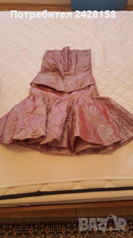 Продавам дамски официален тоалет