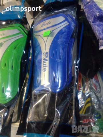 кори за футбол нови различни размери с протектор за глезена, снимка 3 - Футбол - 40691125