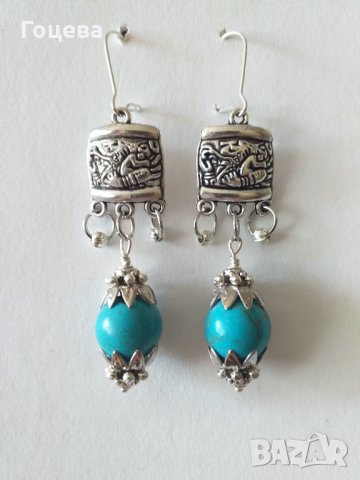 Красиви Бохо обици с Тюркоаз и орнаментирана основа в цвят Сребро 