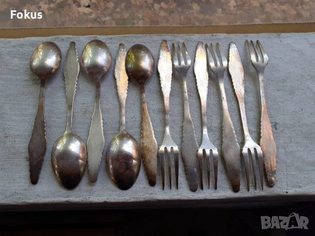 Ковано сребро- стар антикварен комплект лъжички и вилички, снимка 3 - Антикварни и старинни предмети - 53408602