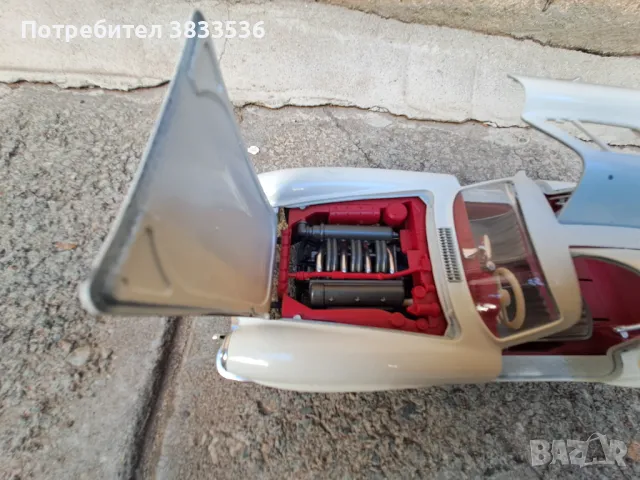 Mercedes Banz 300SL Burago Italy 1:18 метален ретро модел, снимка 12 - Колекции - 47568054