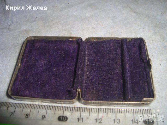 СТАРИННА МЕТАЛНА КУТИЙКА за БИЖУТА или ДРУГО с ПЛЮШ ОТВЪТРЕ РЯДКА ИЗРАБОТКА 30954, снимка 3 - Антикварни и старинни предмети - 38138852