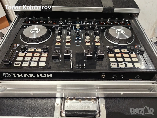 Nativ Instruments Trakto s4 mk2 плюс кейс Magma, снимка 2 - Аудиосистеми - 53418253