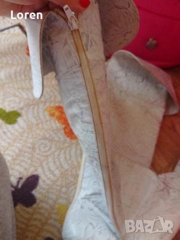 Подарявам!🤍🤍🍬Бели чизми ботушки на сиви цветя от естествена кожа, снимка 7 - Дамски ботуши - 52509229