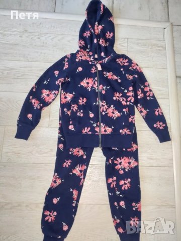 Детски спортен екип - 7-8 години, снимка 2 - Детски анцузи и суичери - 47337086