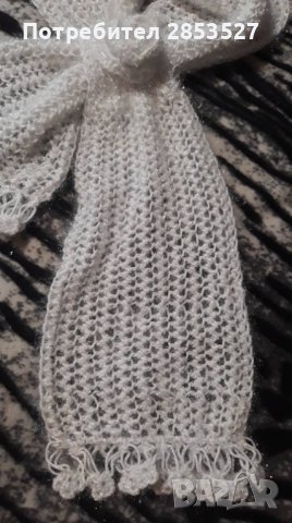 Бял пухест шал, снимка 3 - Шалове - 37849722