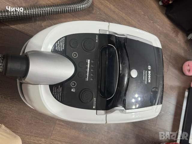 Перяща прахосмукачка Bosch BWD421PRO – мокро и сухо почистване, снимка 5 - Прахосмукачки - 53246647