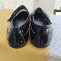 кожени балерини Escada, снимка 4 - Детски обувки - 43726798