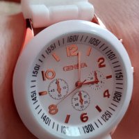Ново! Дамски луксозен часовник , снимка 2 - Луксозни - 41307192