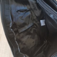 Дамска чанта в черно, снимка 3 - Чанти - 28080120