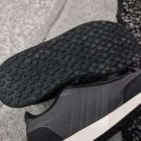 Маратонки Adidas, снимка 2 - Детски маратонки - 43715470