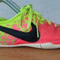 Nike. Футболни обувки, стоножки. 35, снимка 3 - Футбол - 39370159