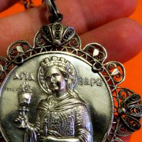 Възрожденска Сребърна икона, амулет, накит, медальон с Варвара - Панагия 70 мм  с филигран и сребъре, снимка 3 - Колиета, медальони, синджири - 36816765