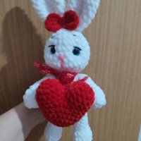Плюшена играчка, ръчно изработена, плетена, подарък за Свети Валентин , снимка 2 - Декорация за дома - 43975999