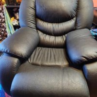 Голям масивен фотьойл от естествена кожа 