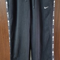 Дамски спортен панталон Nike, снимка 1 - Панталони - 38897739