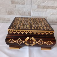 Стара дървена кутия за бижута - украсена с фурнир - №1, снимка 8 - Антикварни и старинни предмети - 43706696