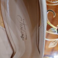 Лачени обувки на ток Tendenz, цвят слонова кост, снимка 4 - Дамски обувки на ток - 39433668
