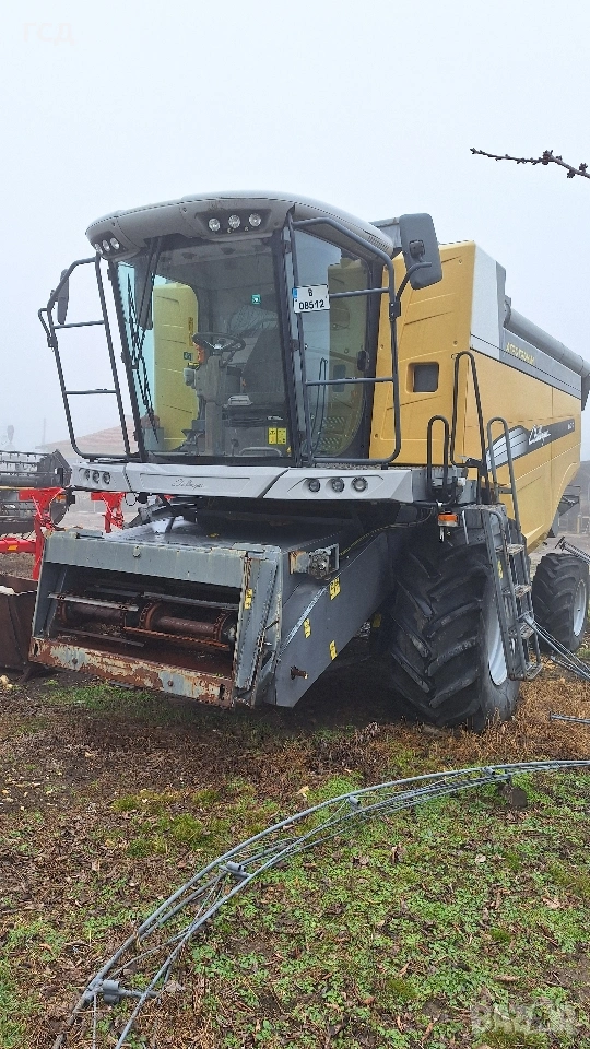 Комбайн Challenger 647C , снимка 1