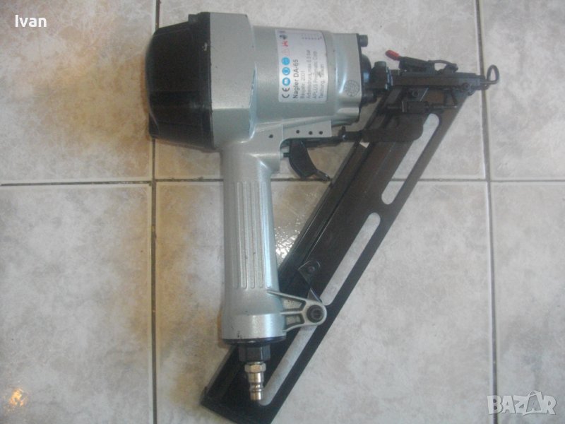 32мм-64мм-Голям Индустриален Пневматичен Такер-За Пирони 34 Градуса-Размер от 32 мм До 64мм-Като Нов, снимка 1