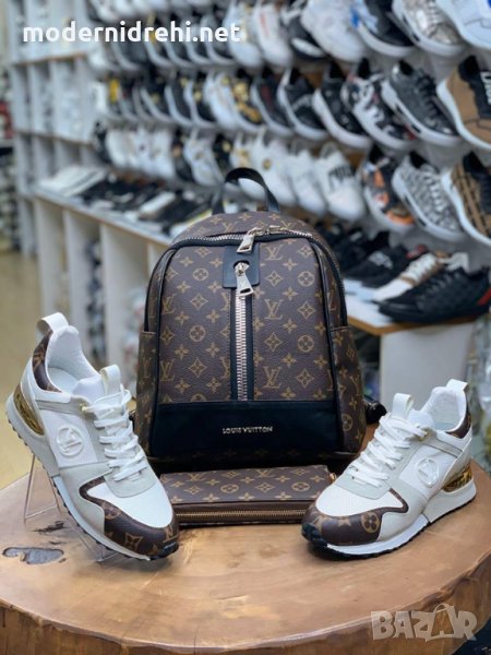 Дамски комплект спортни обувки портфейл и раница Louis Vuitton код 22, снимка 1