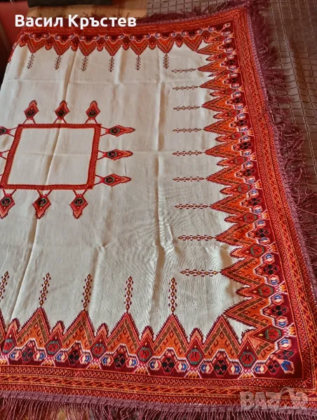 Покривки "Българска бродерия", - Разтегателна голяма стабилна маса, Покривка за спалня 200 х 220 см., снимка 1