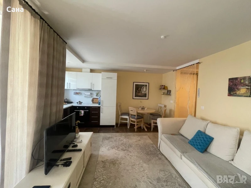 Двустаен апартамент на 250 м от плаж, снимка 1