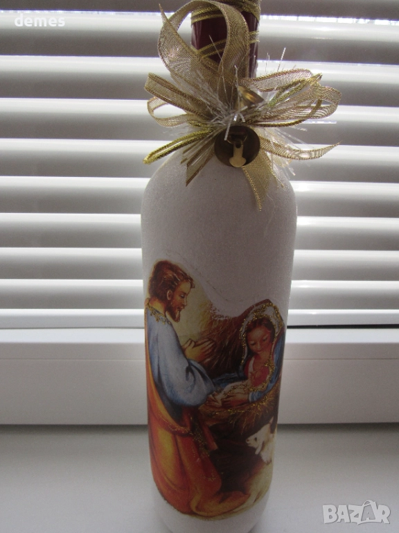 Луксозна бутилка с вино с коледна декорация, снимка 1