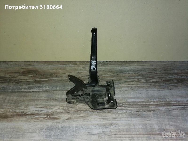 Брава закопчалка преден капак Audi A4 B6 Ауди А4 б6, снимка 1