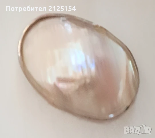 Старо украшение ,медальон от седеф .