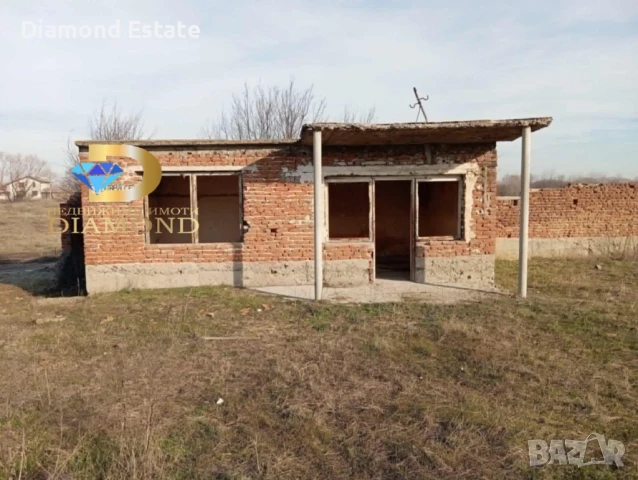 Парцел в регулация с едноетажна постройка в село Караджалово, общ. Първомай, снимка 2 - Парцели - 51325459