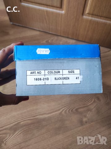 Футболни обувки,размер 41, снимка 2 - Детски маратонки - 38135405