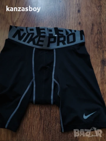 NIKE PRO - страхотен фитнес клин Л , снимка 2 - Спортни дрехи, екипи - 51409166