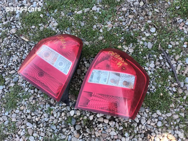 ляв и десен стоп за киа черато хечбек кия 04 - 09 KIA CERATO, снимка 3 - Части - 49627390