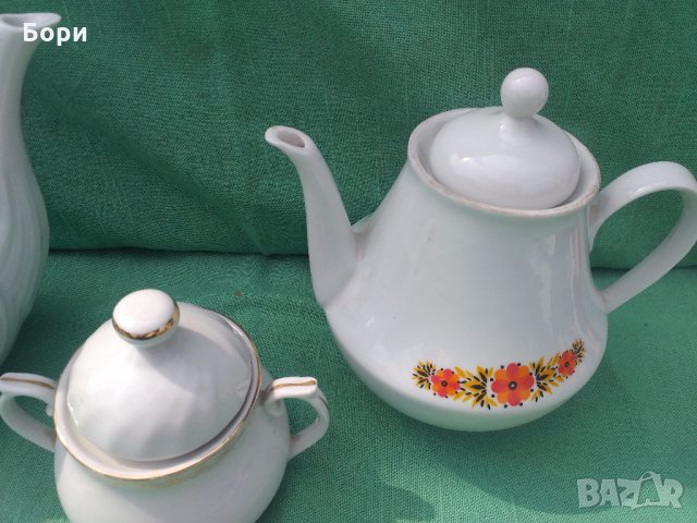 Български порцелан две кани и захарница, снимка 8 - Чинии - 32413126