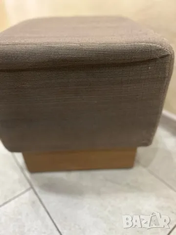 Табуретка от соца, снимка 2 - Дивани и мека мебел - 48319641