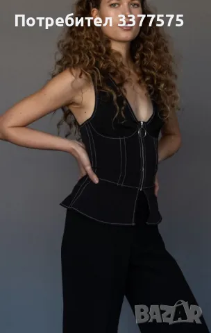 Bershka ново бюстие черно 