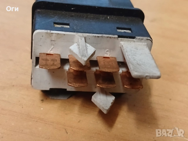 Бутон аварийни светлини за Сеат Ароса 6H0 953 235, снимка 2 - Части - 53574872