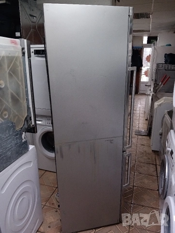 Иноксова комбиниран хладилник с фризер Сименс Siemens с две години гаранция!, снимка 2 - Хладилници - 53516595